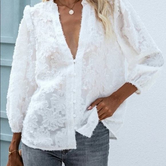 White Notched neck top - Picture 5 of 6